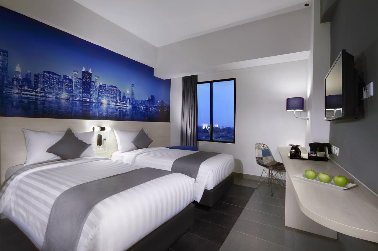 Hotel Neo+ Kebayoran Jakarta Exterior foto