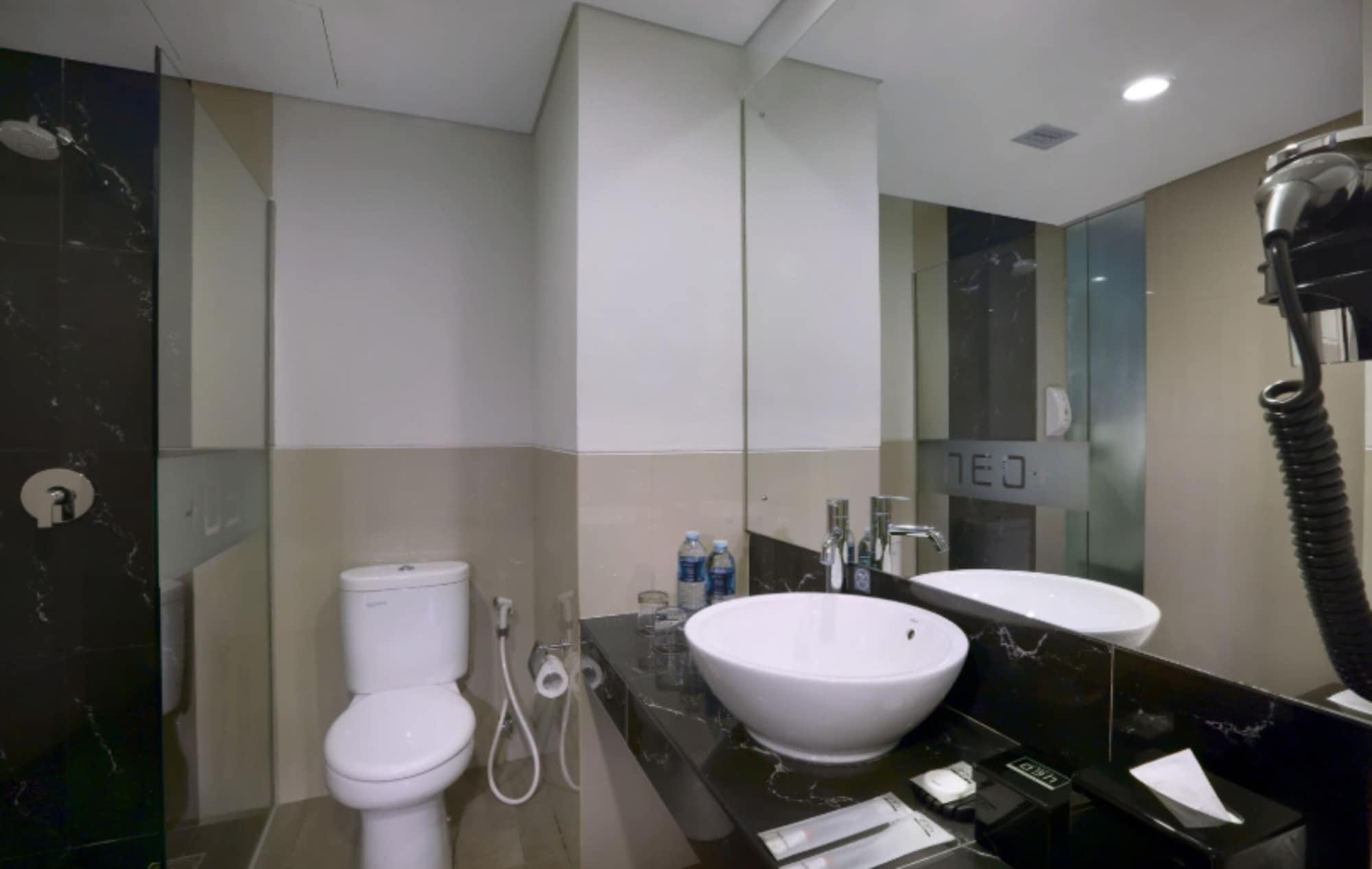 Hotel Neo+ Kebayoran Jakarta Exterior foto