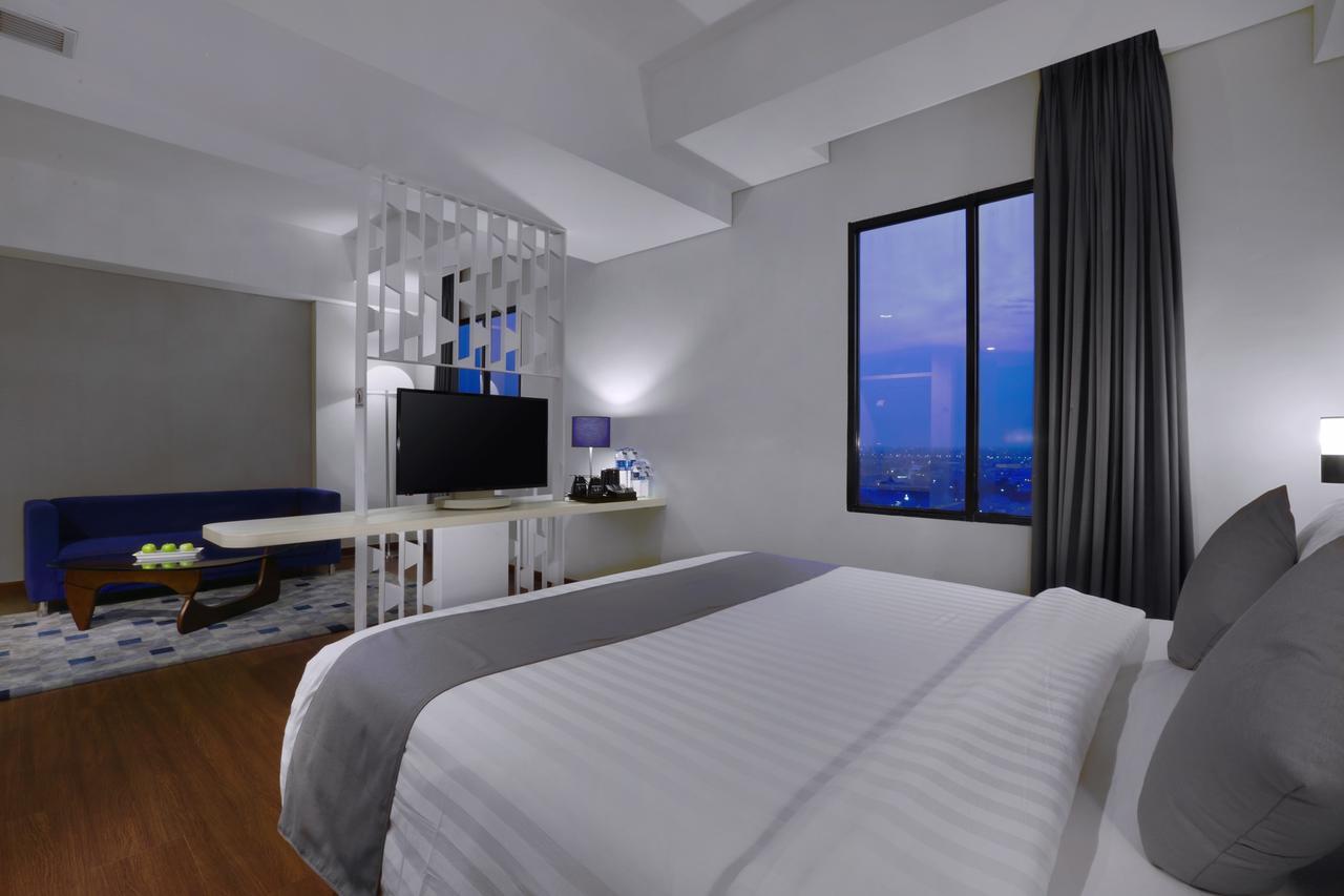 Hotel Neo+ Kebayoran Jakarta Exterior foto
